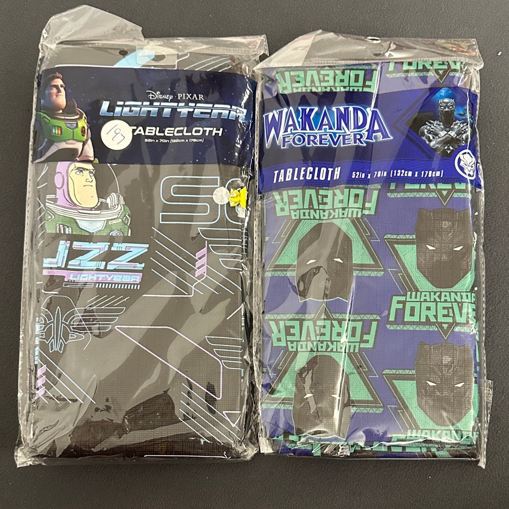 🌸 Buzz Lightyear and Black Panther Wakanda Forever plastic Tablecloth Set